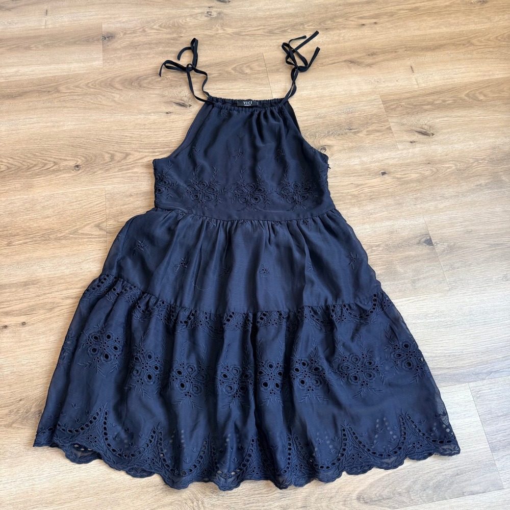 VICI Black Embroidered Eyelet Halter Mini Dress Womens Medium Tiered Lace